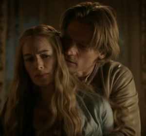 Jaime (right) embraces Cersei (left) during the first season