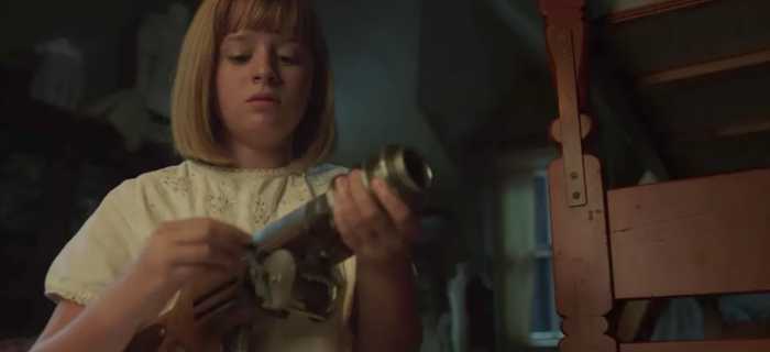 Linda will not trust in crucifixes or rosaries to protect herself in Annabelle: Creation
